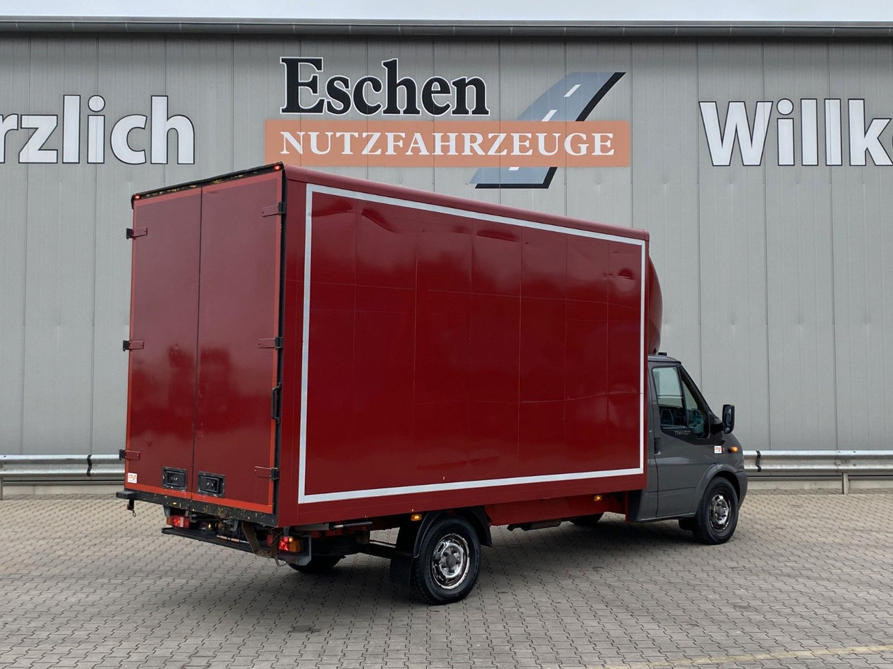 Ford Transit 140 T 350 Möbelkoffer| 3xSitze*ABS*ESP - Dostavno vozilo z zabojnikom: slika 5 Ford Transit 140 T 350 Möbelkoffer| 3xSitze*ABS*ESP - Dostavno vozilo z zabojnikom: slika 5