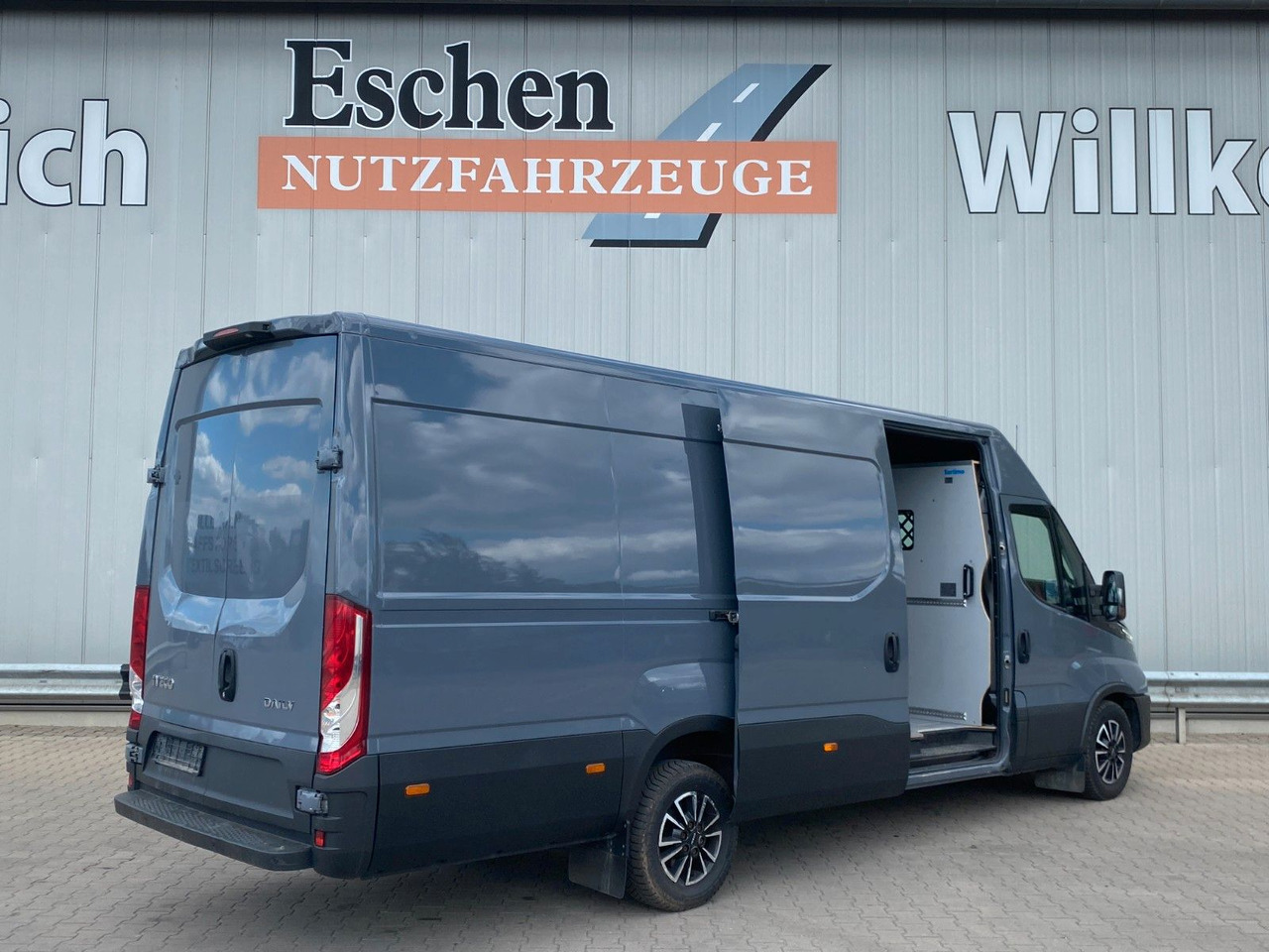 Furgon Iveco 35 S 16 Daily | Schiebetür*Kamera*Navi*AC*1.Hand: slika 9