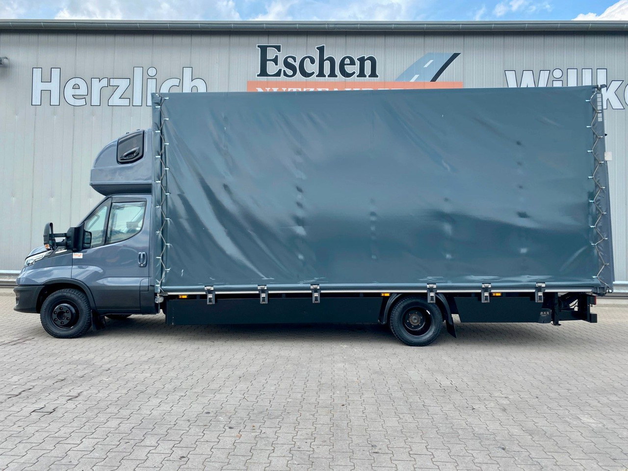 Iveco Daily Hi-Matic 70 C 21 Topsleeper | LBW 1,00to. - Dostavno vozilo s ponjavo: slika 2 Iveco Daily Hi-Matic 70 C 21 Topsleeper | LBW 1,00to. - Dostavno vozilo s ponjavo: slika 2