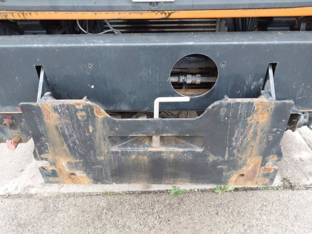 MAN LE 8.220 4x4 / Kran - Tovornjak prekucnik, Tovornjak z dvigalom: slika 2 MAN LE 8.220 4x4 / Kran - Tovornjak prekucnik, Tovornjak z dvigalom: slika 2