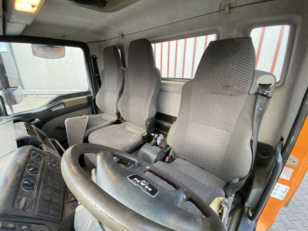 MAN TGL 8.210 4x2 BL - Tovornjak s kesonom: slika 4 MAN TGL 8.210 4x2 BL - Tovornjak s kesonom: slika 4