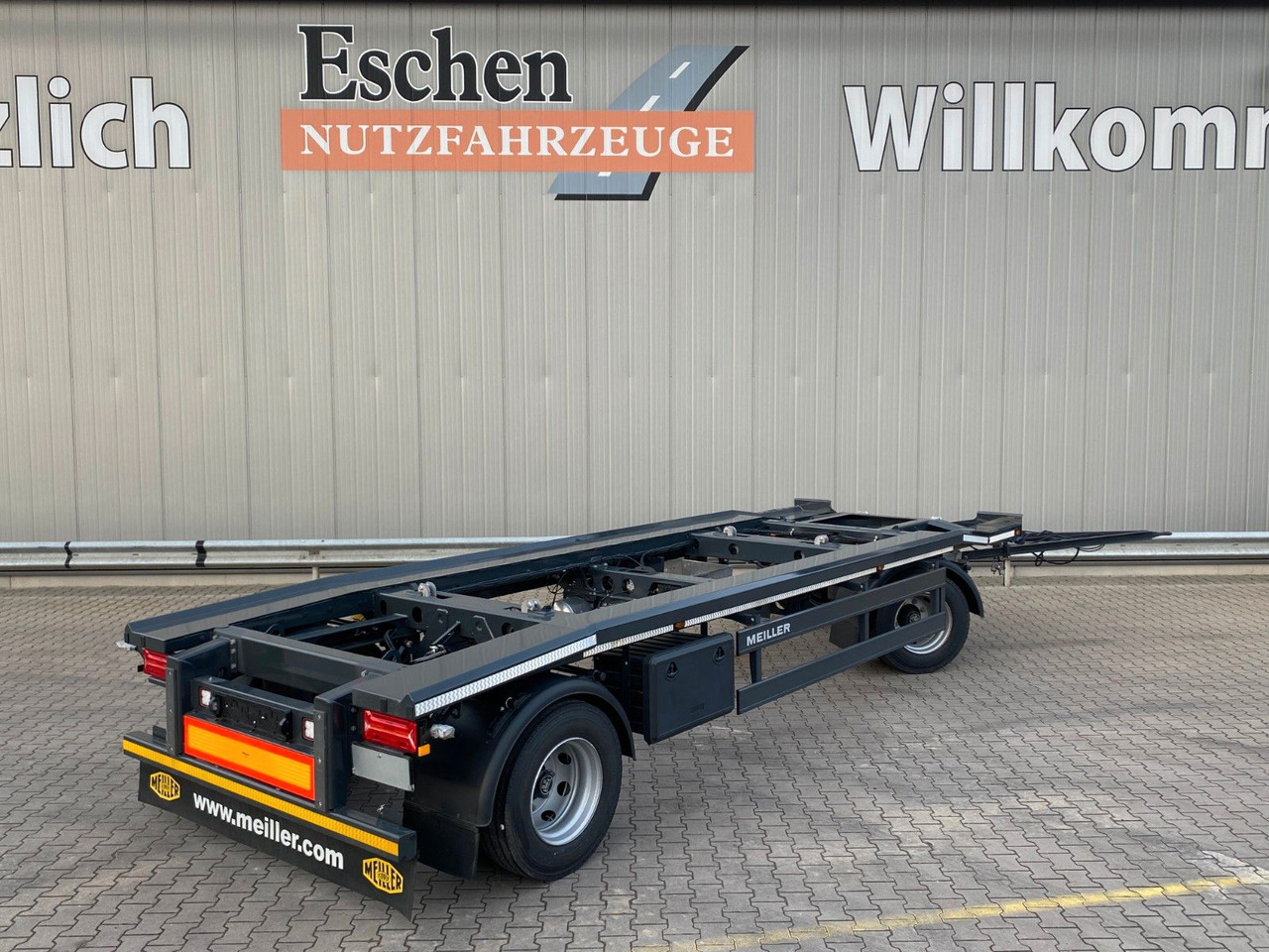 Meiller MG 18 ZO 5,4 NEU*Rückfahrkamera*Werkzeugkasten Meiller MG 18 ZO 5,4 NEU*Werkzeugkasten Abrollcontainer - Abrol/ Samonakladalec prikolica: slika 4 Meiller MG 18 ZO 5,4 NEU*Rückfahrkamera*Werkzeugkasten Meiller MG 18 ZO 5,4 NEU*Werkzeugkasten Abrollcontainer - Abrol/ Samonakladalec prikolica: slika 4