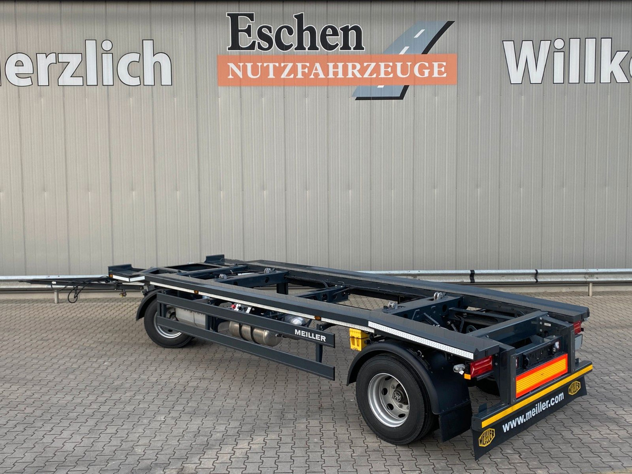 Meiller MG 18 ZO 5,4 NEU*Rückfahrkamera*Werkzeugkasten Meiller MG 18 ZO 5,4 NEU*Werkzeugkasten Abrollcontainer - Abrol/ Samonakladalec prikolica: slika 3 Meiller MG 18 ZO 5,4 NEU*Rückfahrkamera*Werkzeugkasten Meiller MG 18 ZO 5,4 NEU*Werkzeugkasten Abrollcontainer - Abrol/ Samonakladalec prikolica: slika 3