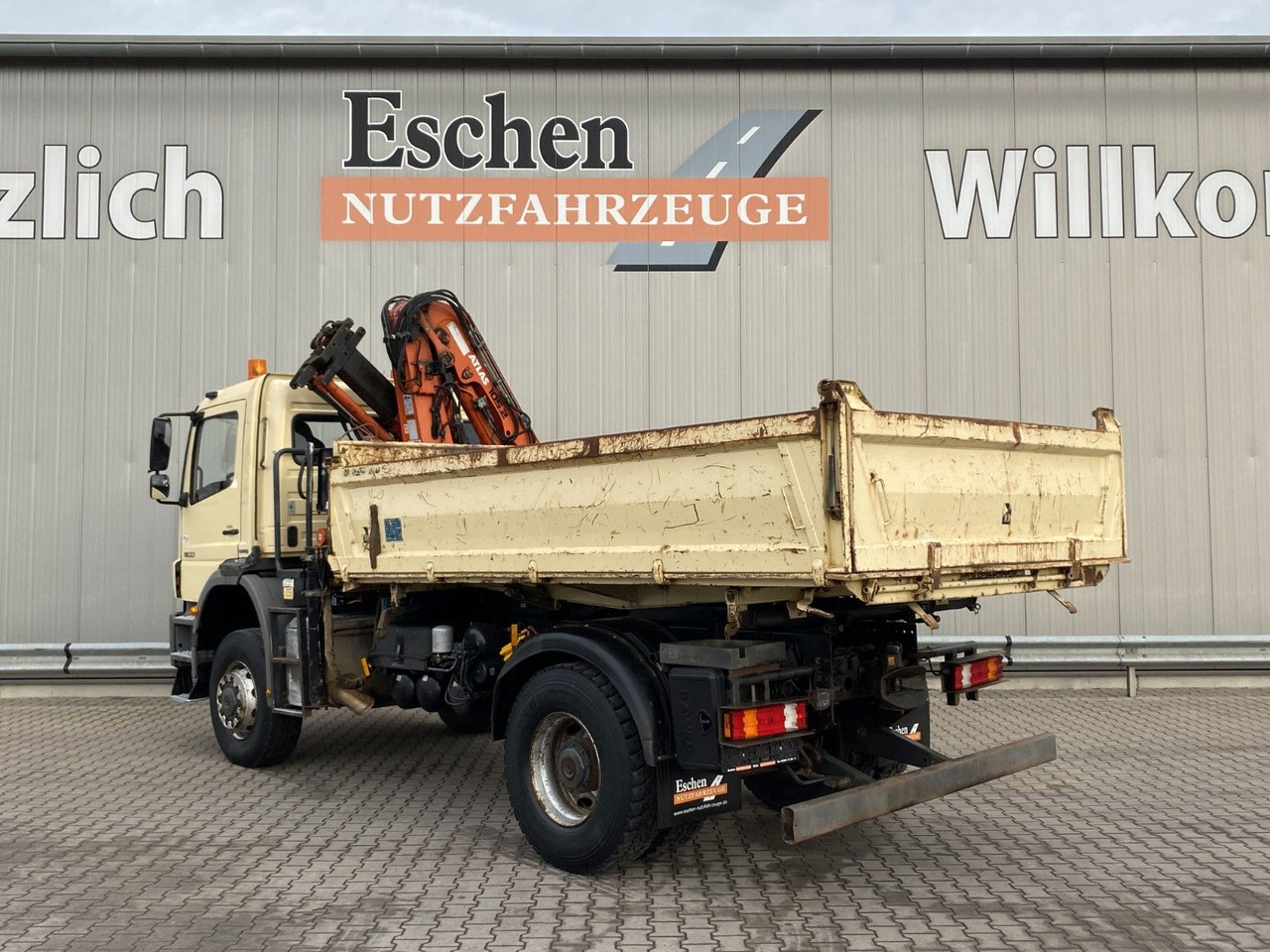 Mercedes-Benz 1833 4x4 Axor | Atlas 105.2-A2*Funk*AHK*3 Sitze - Tovornjak prekucnik, Tovornjak z dvigalom: slika 4 Mercedes-Benz 1833 4x4 Axor | Atlas 105.2-A2*Funk*AHK*3 Sitze - Tovornjak prekucnik, Tovornjak z dvigalom: slika 4