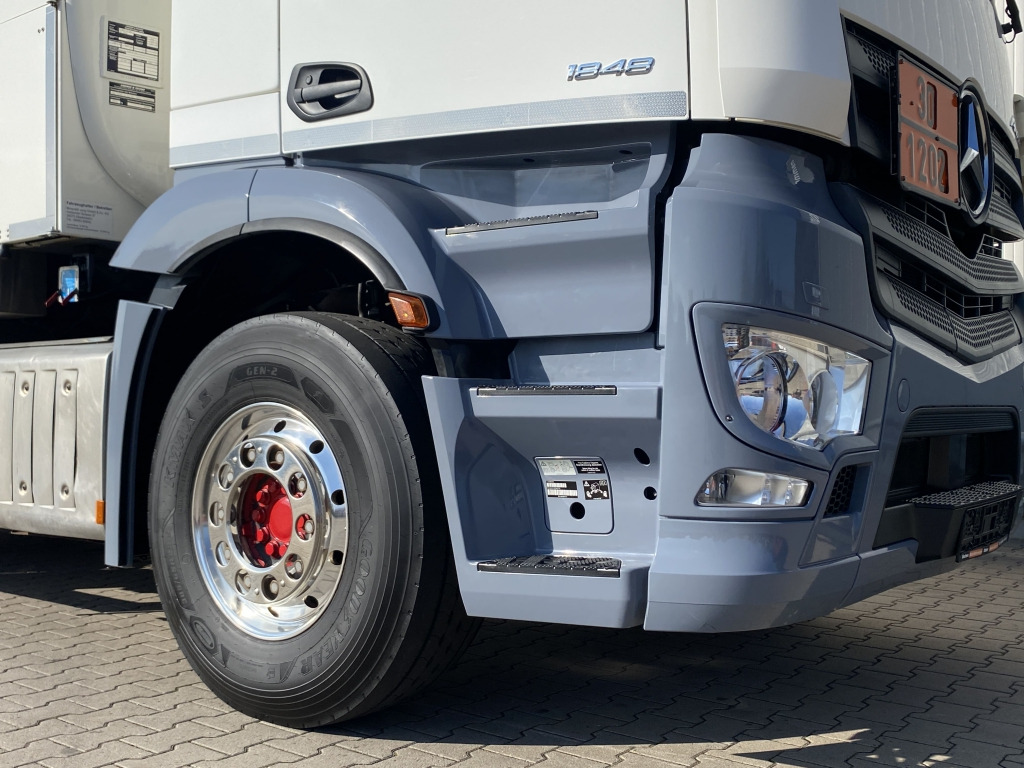 Tovornjak cisterna Mercedes-Benz 1848 Antos: slika 10