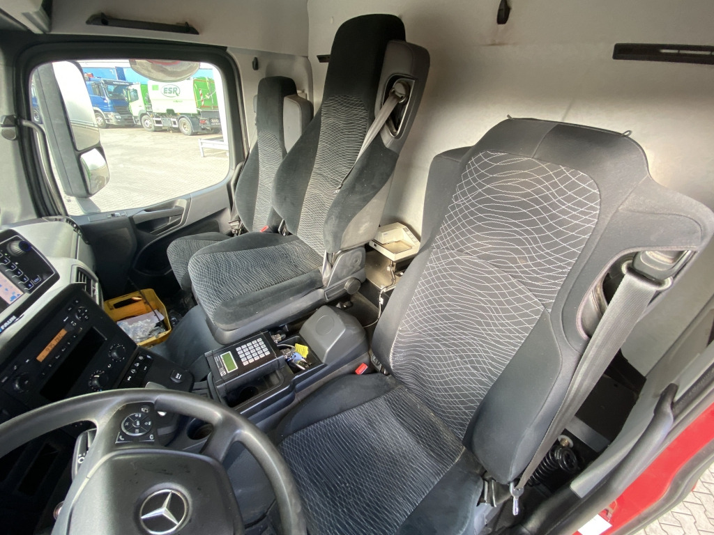 Mercedes-Benz 2533 L 6x2 - Smetarski tovornjak: slika 5 Mercedes-Benz 2533 L 6x2 - Smetarski tovornjak: slika 5