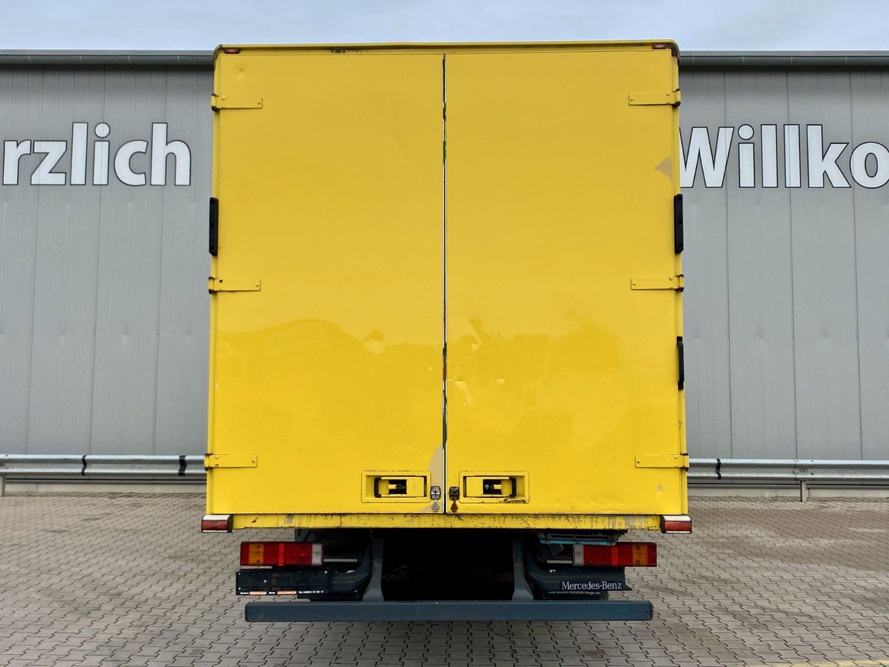 Mercedes-Benz 816 Atego | 3 Sitze*3x Zurrleisten*Portal*ASR Mercedes-Benz 816 Atego | 3 Sitze*3x Zurrleisten*Portal*ASR - Tovornjak zabojnik: slika 4 Mercedes-Benz 816 Atego | 3 Sitze*3x Zurrleisten*Portal*ASR Mercedes-Benz 816 Atego | 3 Sitze*3x Zurrleisten*Portal*ASR - Tovornjak zabojnik: slika 4
