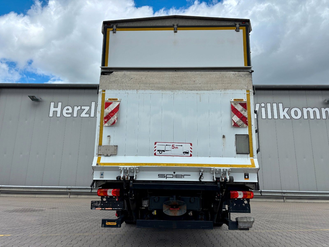 Mercedes-Benz Atego 1624 I 2,66m Höhe*Pritsche*Plane*LBW*AHK - Tovornjak s ponjavo: slika 4 Mercedes-Benz Atego 1624 I 2,66m Höhe*Pritsche*Plane*LBW*AHK - Tovornjak s ponjavo: slika 4