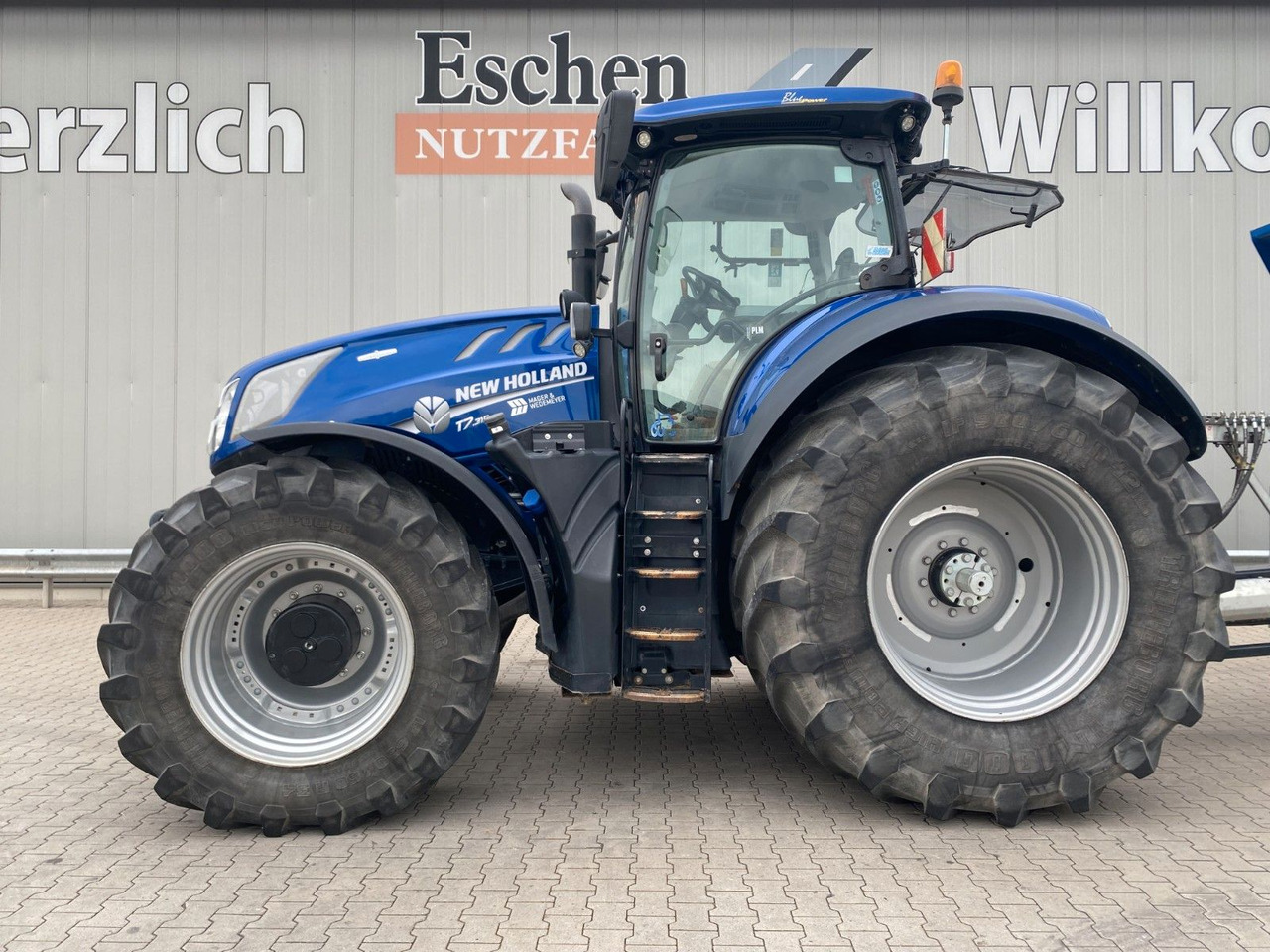 New Holland T7.315 AC 4x4 | Fronthydraulik*LoadSensing*Klima - Traktor: slika 3 New Holland T7.315 AC 4x4 | Fronthydraulik*LoadSensing*Klima - Traktor: slika 3