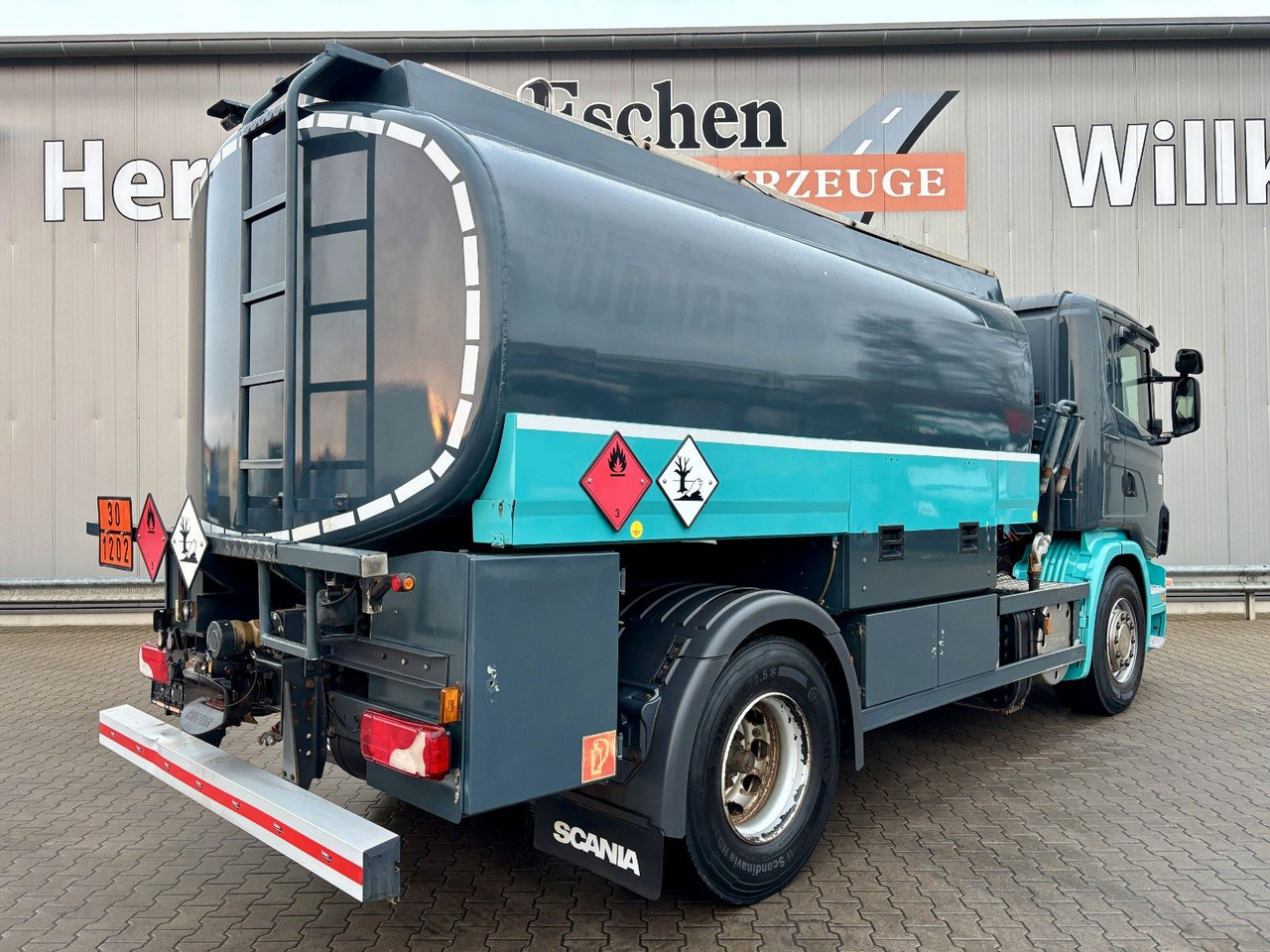 Scania G420 Esterer A3 | 2x Kammern*Oben/Unten*Retarder - Tovornjak cisterna: slika 5 Scania G420 Esterer A3 | 2x Kammern*Oben/Unten*Retarder - Tovornjak cisterna: slika 5
