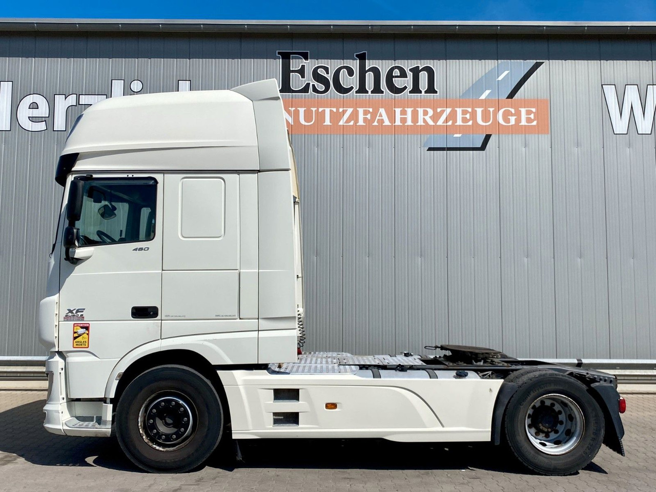 DAF XF 460 Super Space Cab | Klima*Vollspoiler - Vlačilec: slika 2 DAF XF 460 Super Space Cab | Klima*Vollspoiler - Vlačilec: slika 2