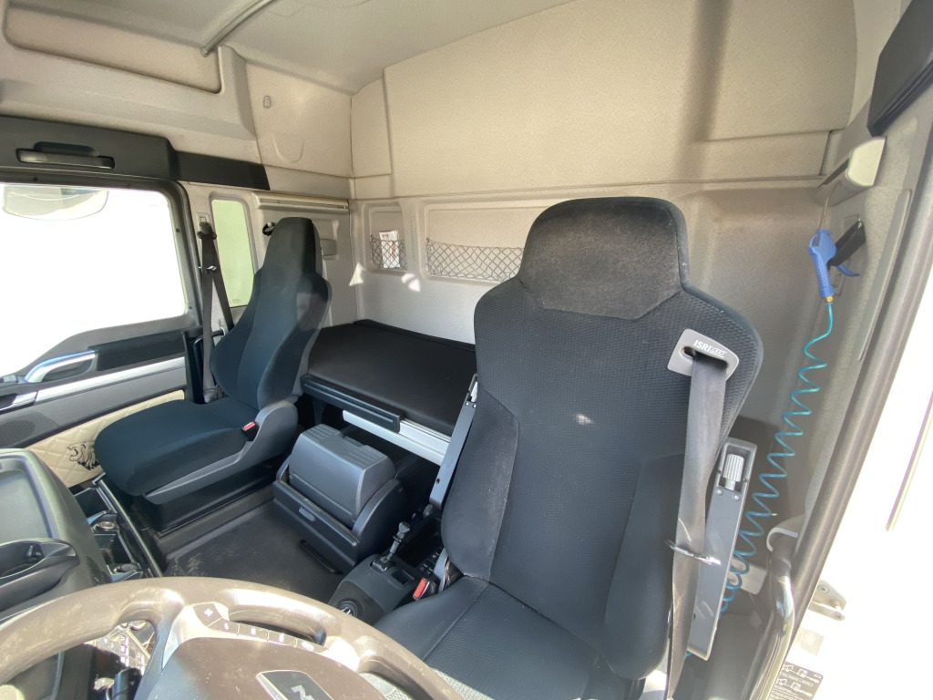 MAN TGX 18.460 4x4 H BL - Vlačilec: slika 3 MAN TGX 18.460 4x4 H BL - Vlačilec: slika 3