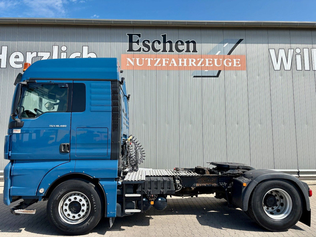 MAN TGX 18.480 BLS | XLX*2x Hydraulik*Intarder*Navi - Vlačilec: slika 2 MAN TGX 18.480 BLS | XLX*2x Hydraulik*Intarder*Navi - Vlačilec: slika 2