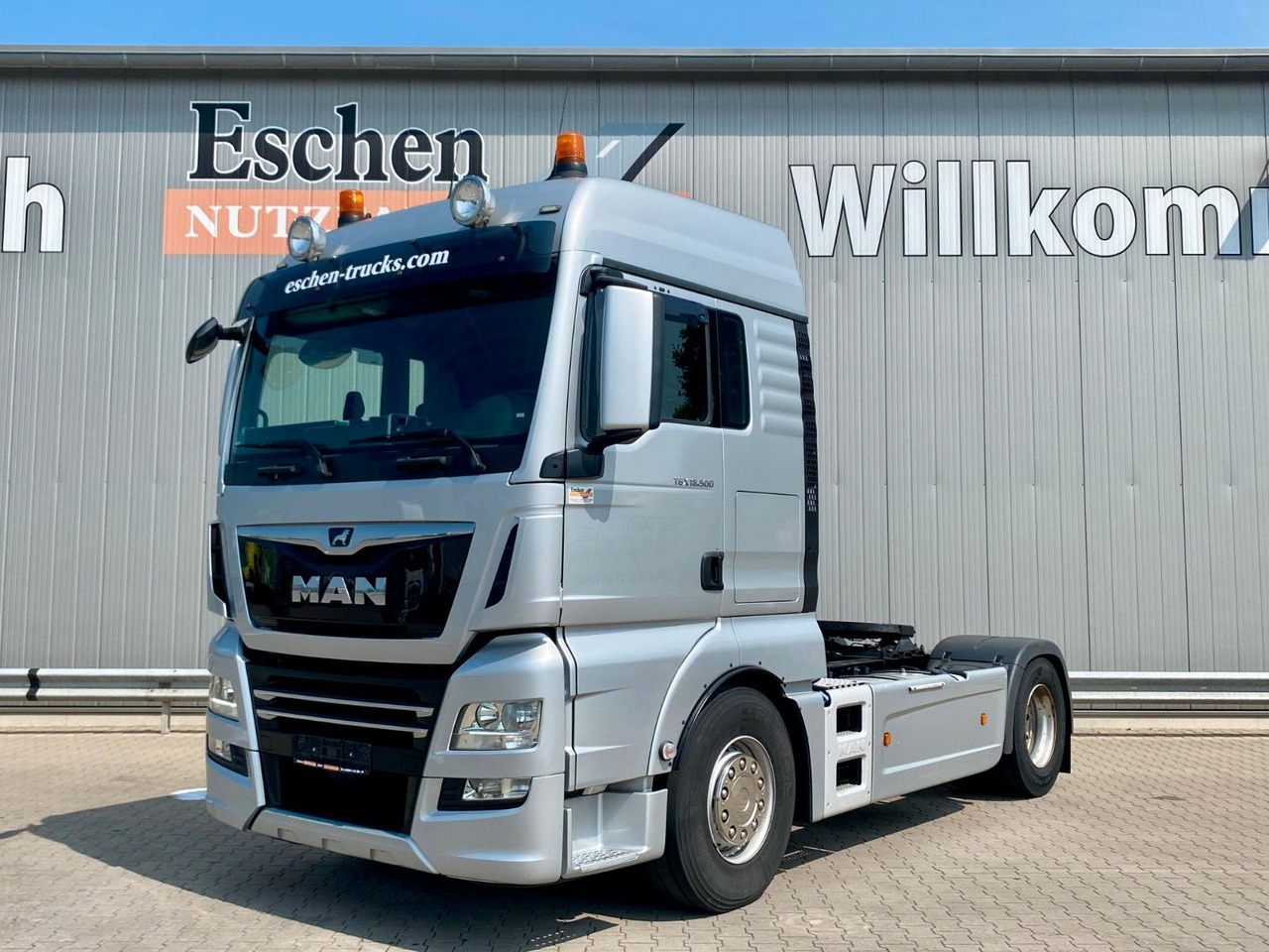 MAN TGX 18.500 BLS | XLX*ACC*Navi*Retarder*2x Tank - Vlačilec: slika 1 MAN TGX 18.500 BLS | XLX*ACC*Navi*Retarder*2x Tank - Vlačilec: slika 1