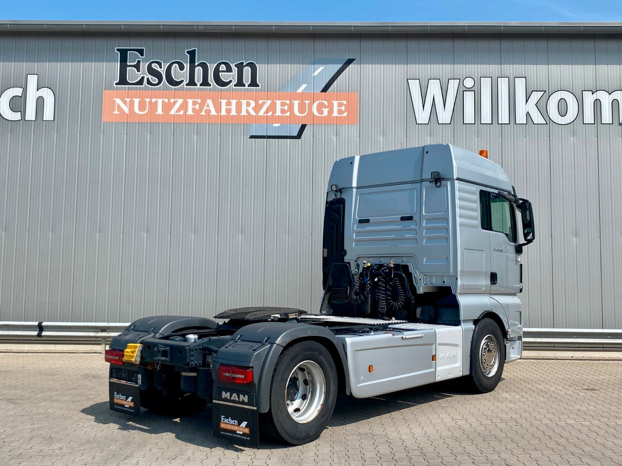 MAN TGX 18.500 BLS | XLX*ACC*Navi*Retarder*2x Tank - Vlačilec: slika 5 MAN TGX 18.500 BLS | XLX*ACC*Navi*Retarder*2x Tank - Vlačilec: slika 5