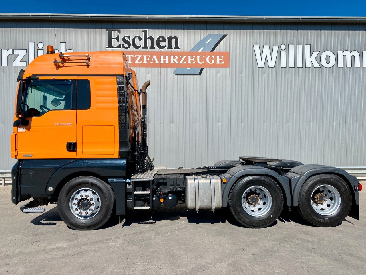 MAN TGX 33.580 6x4 BLS | D38*XLX*Navi*Retarder*ACC - Vlačilec: slika 2 MAN TGX 33.580 6x4 BLS | D38*XLX*Navi*Retarder*ACC - Vlačilec: slika 2
