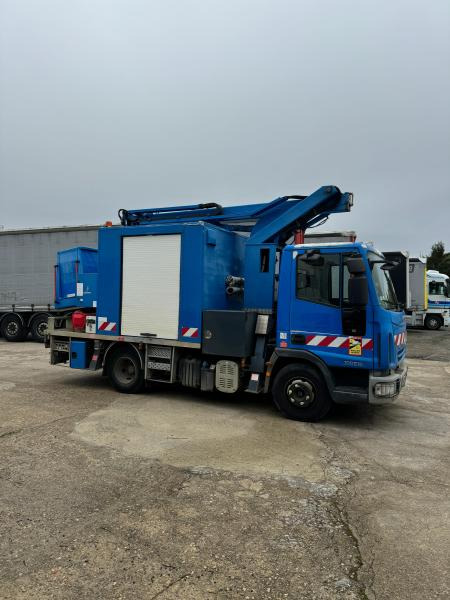Iveco Eurocargo 100E19 - Dvižna ploščad montirana na tovornjak: slika 4 Iveco Eurocargo 100E19 - Dvižna ploščad montirana na tovornjak: slika 4