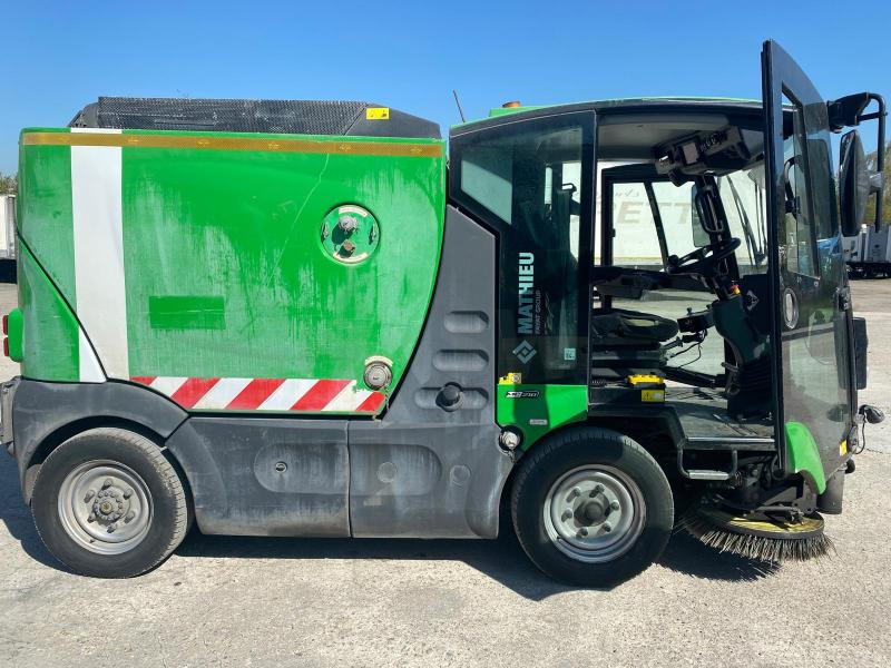 Mathieu Azura MC210 - Vozilo za pometanje: slika 3 Mathieu Azura MC210 - Vozilo za pometanje: slika 3