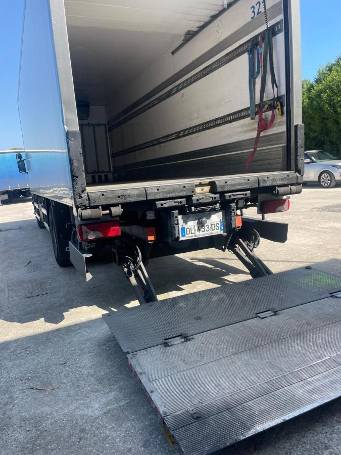 Scania R 320 - Tovornjak hladilnik: slika 5 Scania R 320 - Tovornjak hladilnik: slika 5