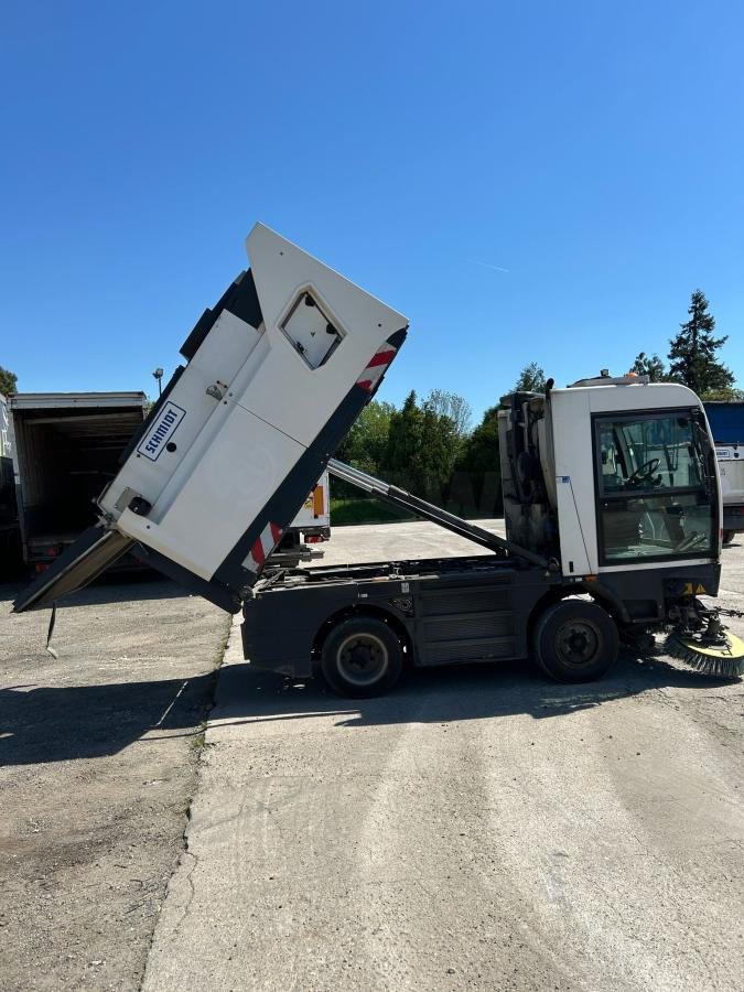 Schmidt CleanGo 500 Compact 400 - Vozilo za pometanje: slika 4 Schmidt CleanGo 500 Compact 400 - Vozilo za pometanje: slika 4
