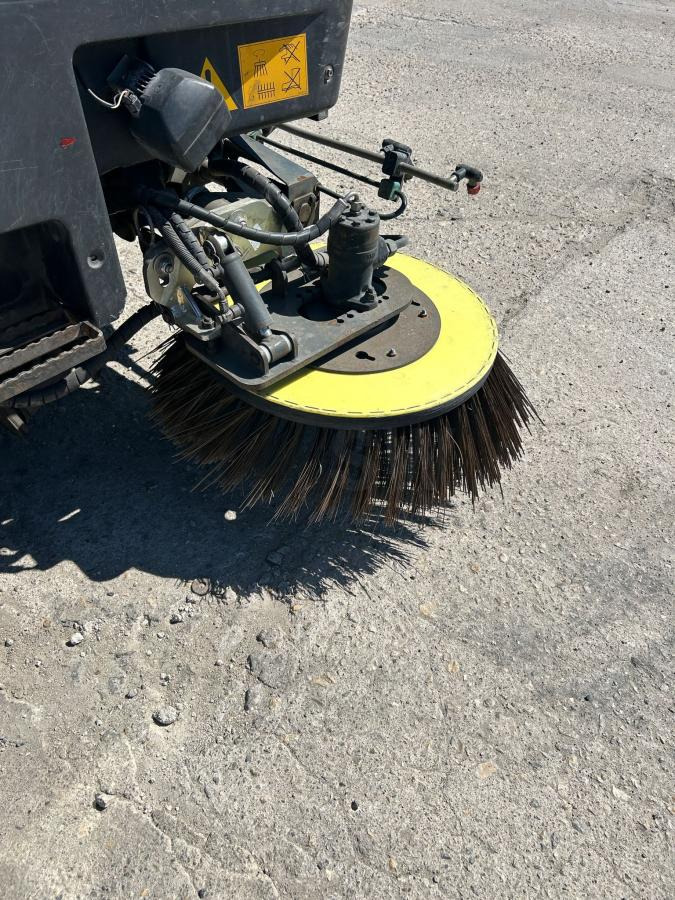 Schmidt Clingo 500 Compact 400 - Vozilo za pometanje: slika 4 Schmidt Clingo 500 Compact 400 - Vozilo za pometanje: slika 4