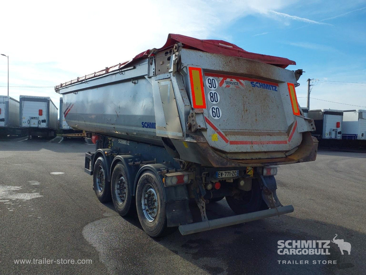 SCHMITZ Tipper Steel half pipe body 25m³ - Kiper polprikolica: slika 3 SCHMITZ Tipper Steel half pipe body 25m³ - Kiper polprikolica: slika 3