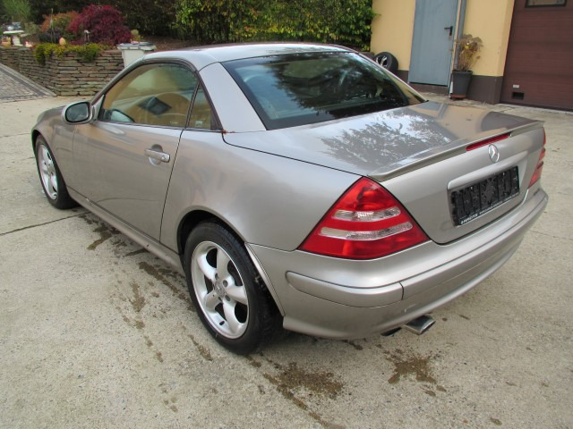 Mercedes SLK 200 - Avtomobil: slika 4 Mercedes SLK 200 - Avtomobil: slika 4