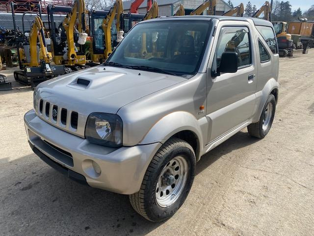 Suzuki Jimny - Avtomobil: slika 1 Suzuki Jimny - Avtomobil: slika 1