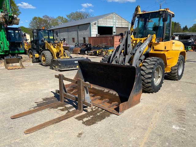 Volvo L 40 TP - Kolesni nakladalec: slika 1 Volvo L 40 TP - Kolesni nakladalec: slika 1