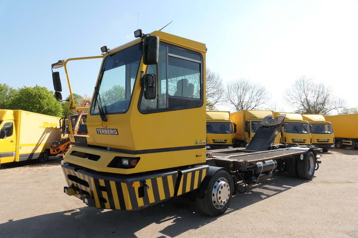 BC 182 Kamag Wiesel WBH 25 Umsetzfahrzeug - Kontejnerski tovornjak/ Tovornjak z zamenljivim tovoriščem: slika 3 BC 182 Kamag Wiesel WBH 25 Umsetzfahrzeug - Kontejnerski tovornjak/ Tovornjak z zamenljivim tovoriščem: slika 3