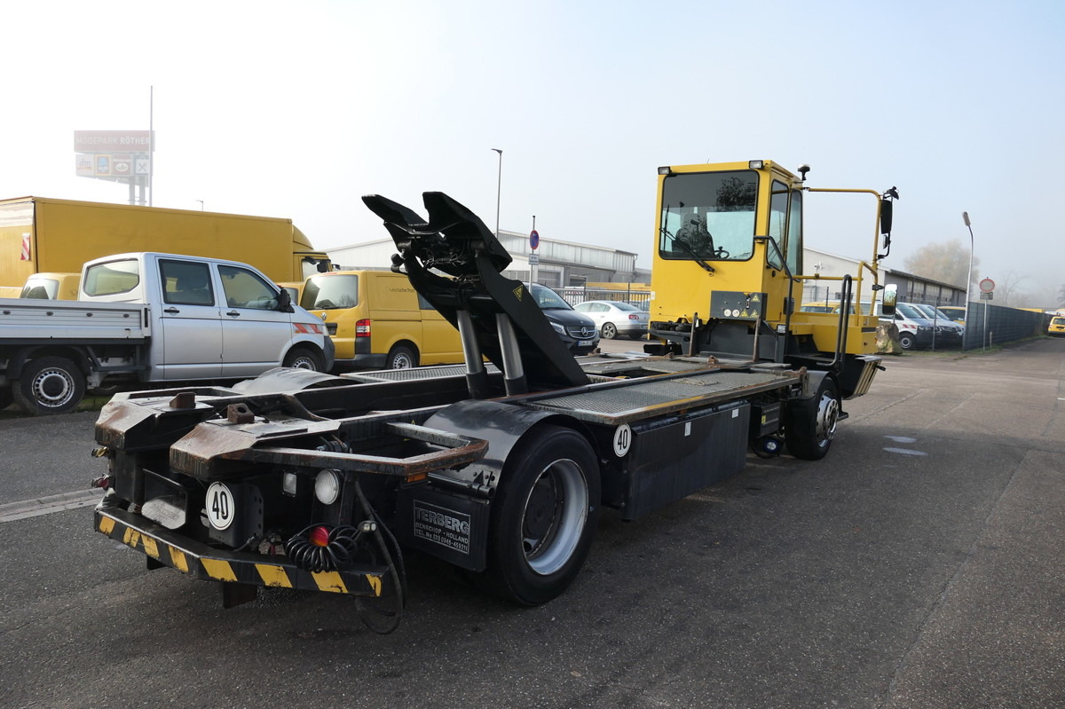 BC 182 Kamag Wiesel WBH 25 Umsetzfahrzeug - Kontejnerski tovornjak/ Tovornjak z zamenljivim tovoriščem: slika 2 BC 182 Kamag Wiesel WBH 25 Umsetzfahrzeug - Kontejnerski tovornjak/ Tovornjak z zamenljivim tovoriščem: slika 2