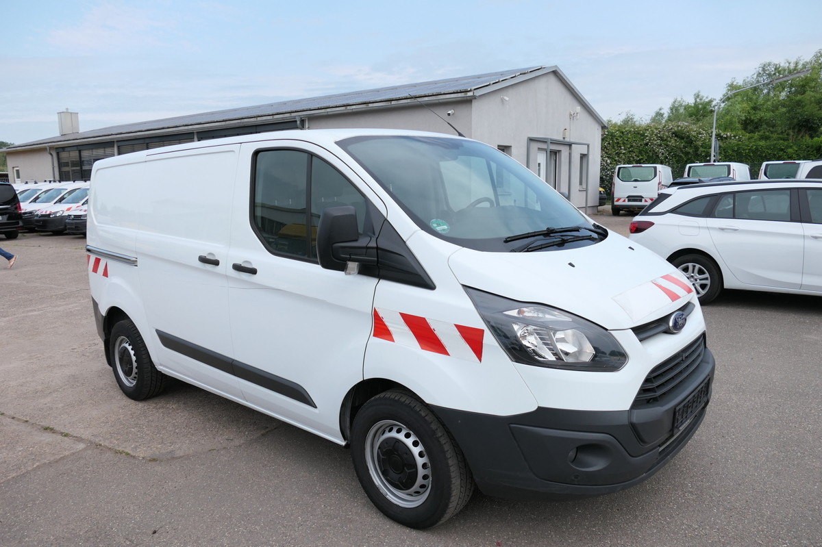 FORD Transit Custom 290 2.0 TDCi KLIMA WERKSTATTEINBA - Mali kombi: slika 2 FORD Transit Custom 290 2.0 TDCi KLIMA WERKSTATTEINBA - Mali kombi: slika 2