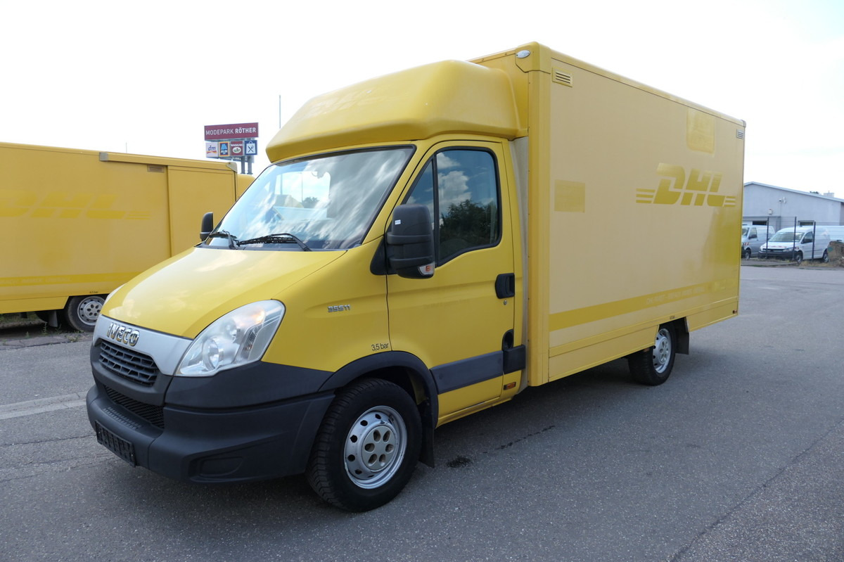 IVECO Daily 35 S11 C30C AUTOMATIK KAMERA MAXI KAMERA R - Dostavno vozilo z zabojnikom: slika 1 IVECO Daily 35 S11 C30C AUTOMATIK KAMERA MAXI KAMERA R - Dostavno vozilo z zabojnikom: slika 1