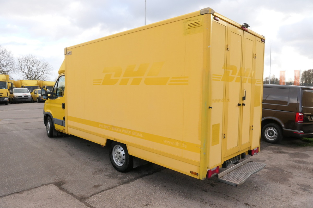 IVECO Daily 35 S11 C30C AUTOMATIK KAMERA MAXI KAMERA R - Dostavno vozilo z zabojnikom: slika 4 IVECO Daily 35 S11 C30C AUTOMATIK KAMERA MAXI KAMERA R - Dostavno vozilo z zabojnikom: slika 4