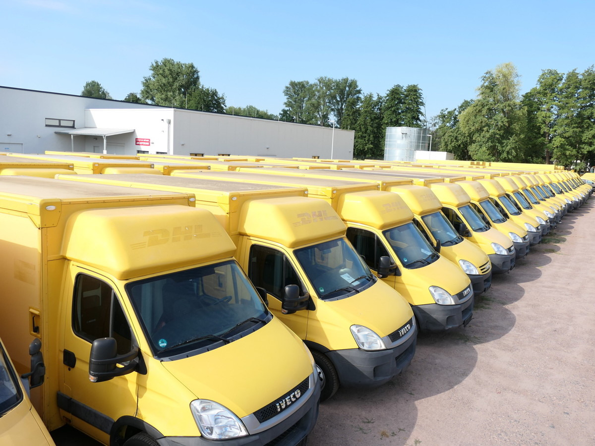 IVECO Daily 35 S11 C30C AUTOMATIK KAMERA MAXI Regale L - Dostavno vozilo z zabojnikom: slika 1 IVECO Daily 35 S11 C30C AUTOMATIK KAMERA MAXI Regale L - Dostavno vozilo z zabojnikom: slika 1