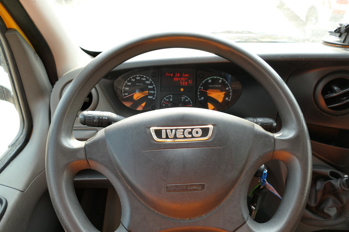 Dostavno vozilo z zabojnikom IVECO Daily 35 S11 C30C AUTOMATIK KAMERA MAXI Regale L: slika 10