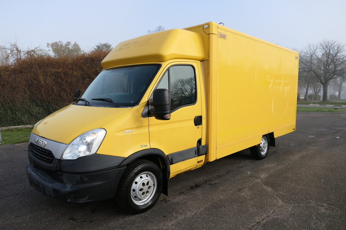 IVECO Daily 35 S11 C30C AUTOMATIK KAMERA Regale LUFT D - Dostavno vozilo z zabojnikom: slika 1 IVECO Daily 35 S11 C30C AUTOMATIK KAMERA Regale LUFT D - Dostavno vozilo z zabojnikom: slika 1
