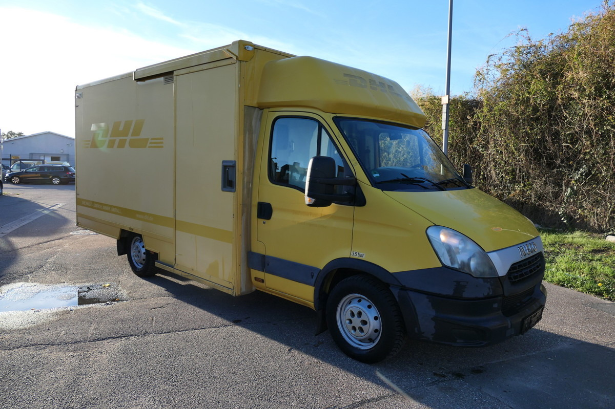 IVECO Daily 35 S11 C30C AUTOMATIK KAMERA Regale LUFT D - Dostavno vozilo z zabojnikom: slika 1 IVECO Daily 35 S11 C30C AUTOMATIK KAMERA Regale LUFT D - Dostavno vozilo z zabojnikom: slika 1