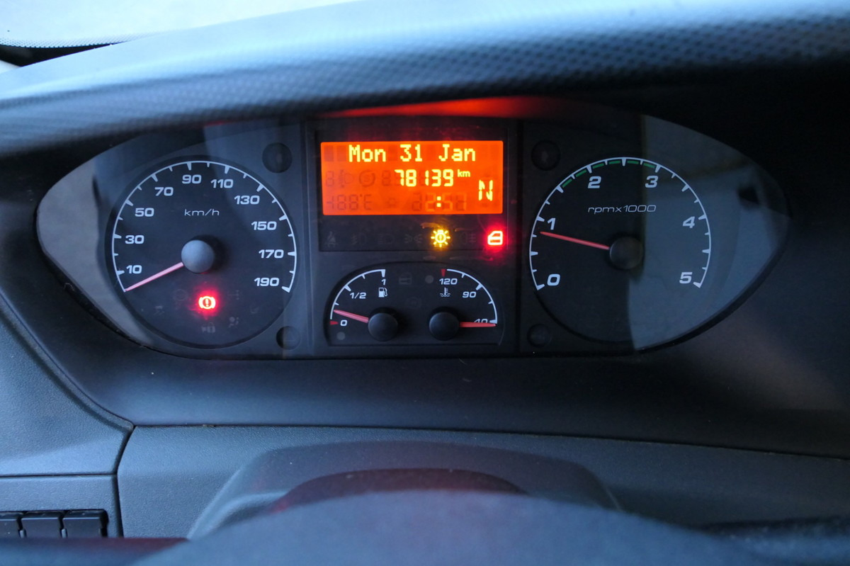 Dostavno vozilo z zabojnikom IVECO Daily 35 S11 C30C AUTOMATIK KAMERA Regale LUFT D: slika 8 Dostavno vozilo z zabojnikom IVECO Daily 35 S11 C30C AUTOMATIK KAMERA Regale LUFT D: slika 8