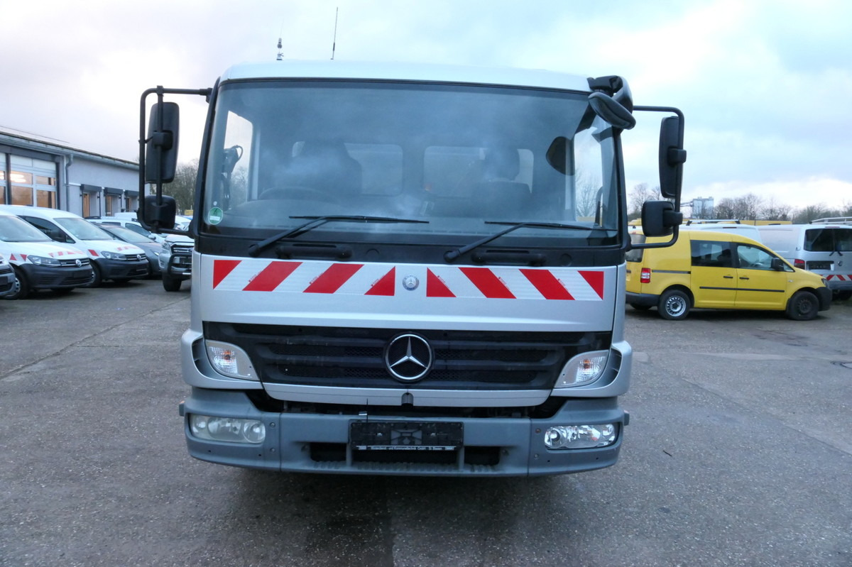 MERCEDES-BENZ Atego 1018 Rechtslenker Schmidt SK 500 R Rückfah - Vozilo za pometanje: slika 2 MERCEDES-BENZ Atego 1018 Rechtslenker Schmidt SK 500 R Rückfah - Vozilo za pometanje: slika 2