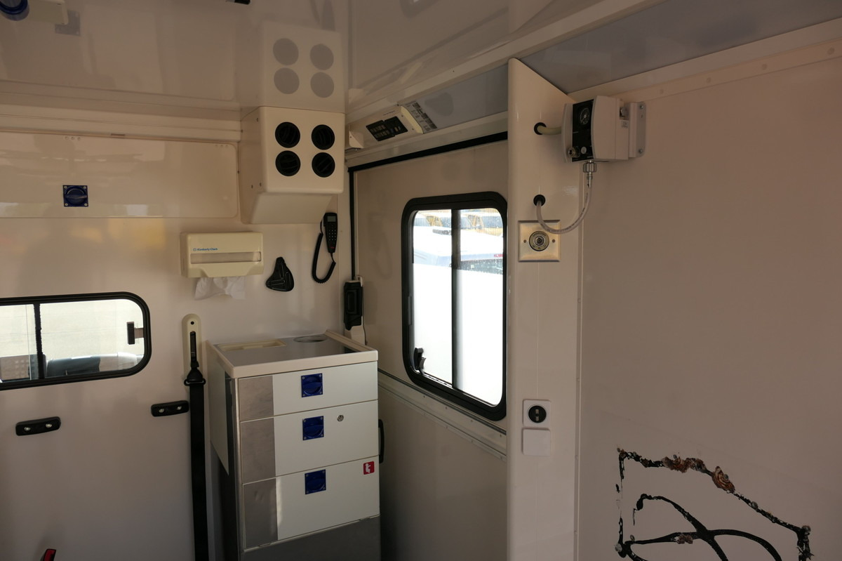 Reševalno vozilo MERCEDES-BENZ Sprinter 316 CDI KLIMA Krankenwagen: slika 16