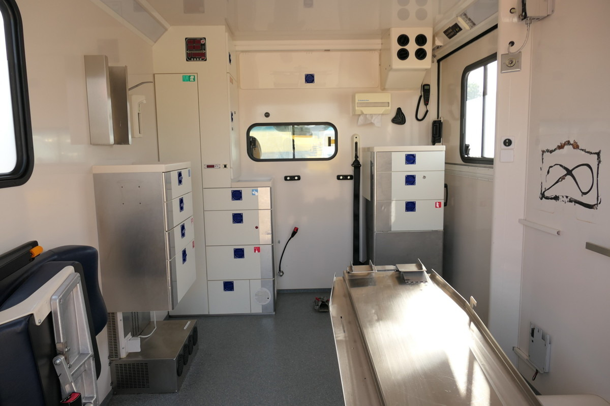 Reševalno vozilo MERCEDES-BENZ Sprinter 316 CDI KLIMA Krankenwagen: slika 11