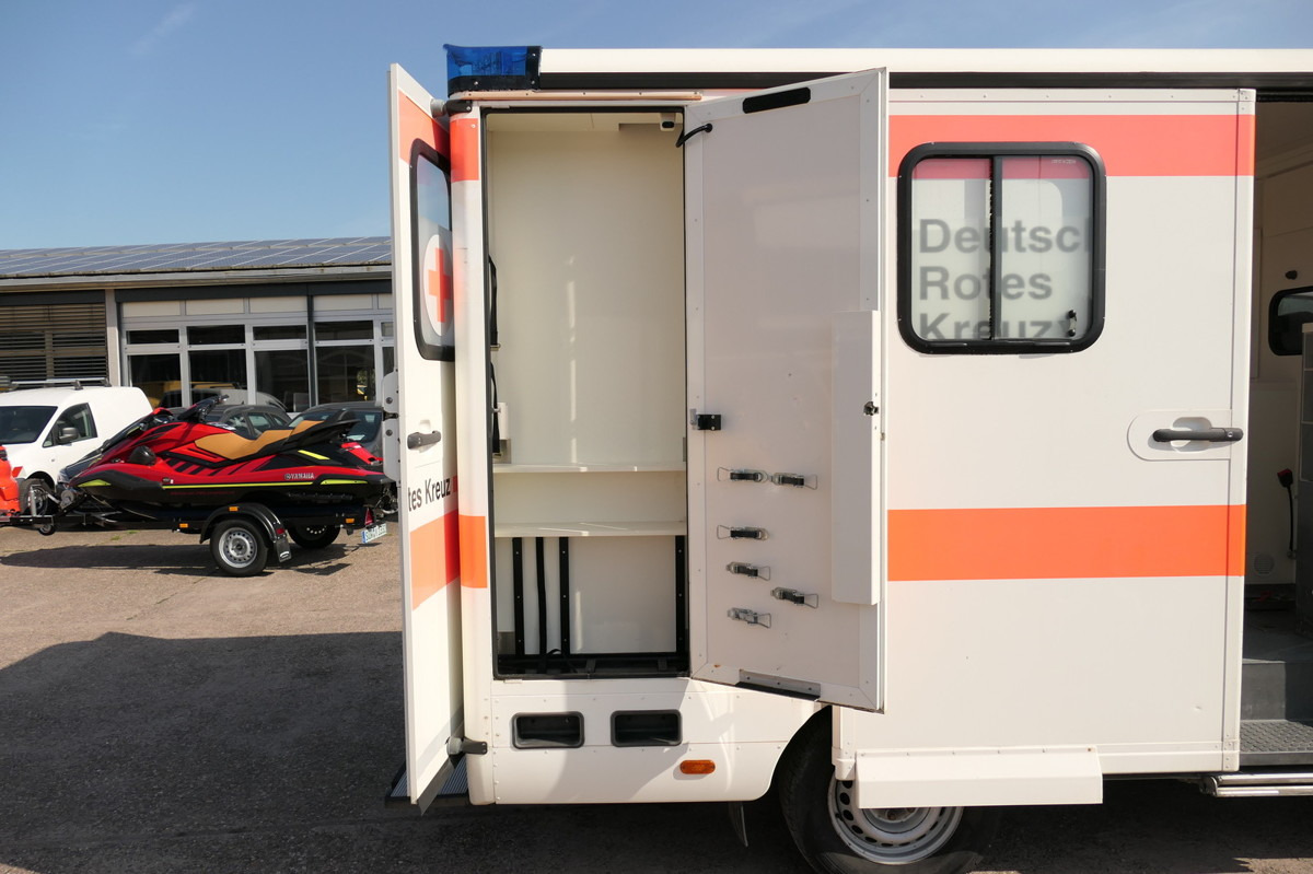 Reševalno vozilo MERCEDES-BENZ Sprinter 316 CDI KLIMA Krankenwagen: slika 8