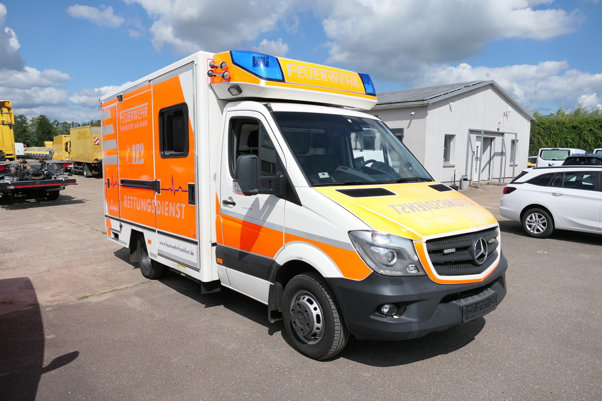 MERCEDES-BENZ Sprinter 519 CDI Klima Krankenwagen Fahrtec Aufb - Reševalno vozilo: slika 1 MERCEDES-BENZ Sprinter 519 CDI Klima Krankenwagen Fahrtec Aufb - Reševalno vozilo: slika 1