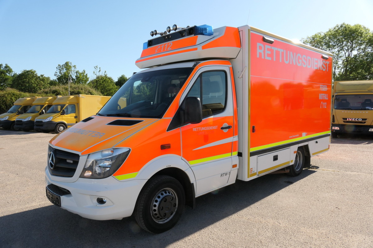 MERCEDES-BENZ Sprinter 519 CDI Klima Krankenwagen - Reševalno vozilo: slika 2 MERCEDES-BENZ Sprinter 519 CDI Klima Krankenwagen - Reševalno vozilo: slika 2