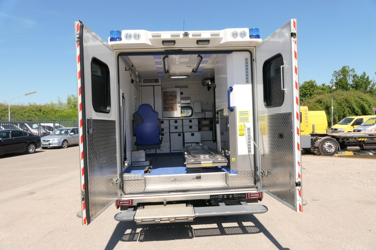 MERCEDES-BENZ Sprinter 519 CDI Klima Krankenwagen - Reševalno vozilo: slika 5 MERCEDES-BENZ Sprinter 519 CDI Klima Krankenwagen - Reševalno vozilo: slika 5