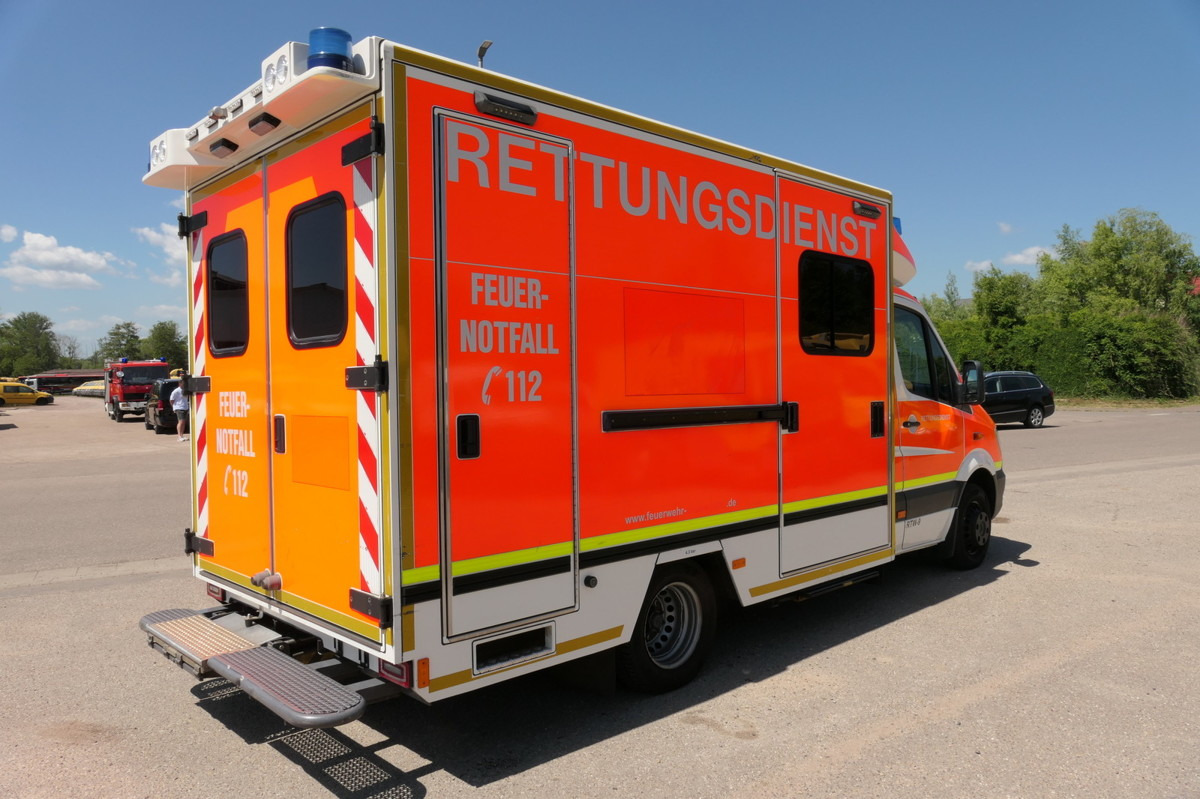 MERCEDES-BENZ Sprinter 519 CDI Klima Krankenwagen - Reševalno vozilo: slika 3 MERCEDES-BENZ Sprinter 519 CDI Klima Krankenwagen - Reševalno vozilo: slika 3