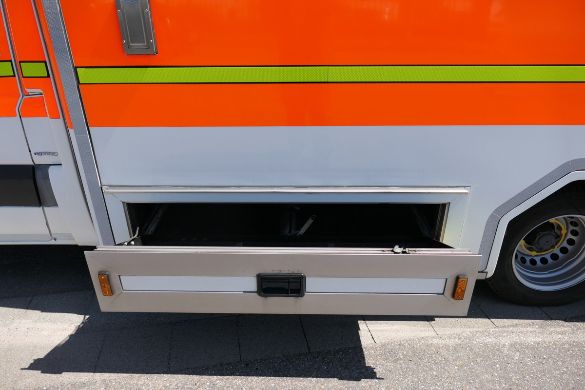 MERCEDES-BENZ Sprinter 519 CDI Klima Krankenwagen - Reševalno vozilo: slika 5 MERCEDES-BENZ Sprinter 519 CDI Klima Krankenwagen - Reševalno vozilo: slika 5