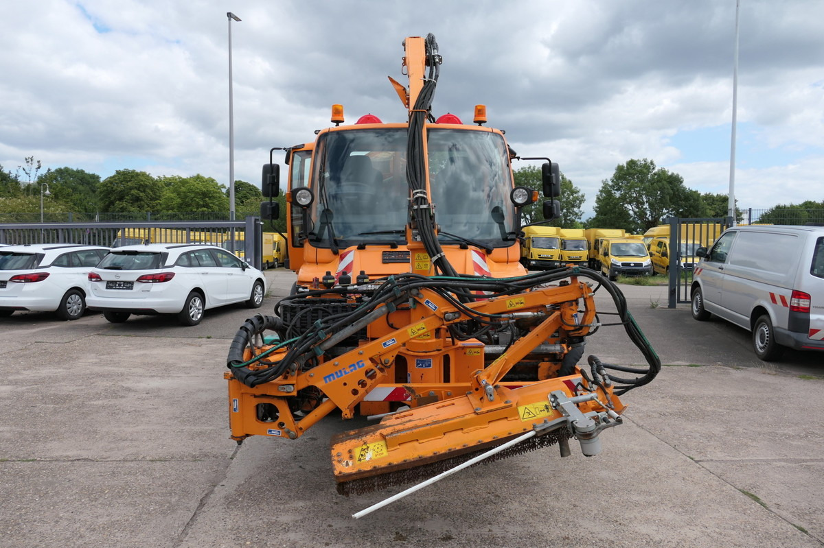 UNIMOG U400 405/12 - Tovornjak prekucnik: slika 5 UNIMOG U400 405/12 - Tovornjak prekucnik: slika 5