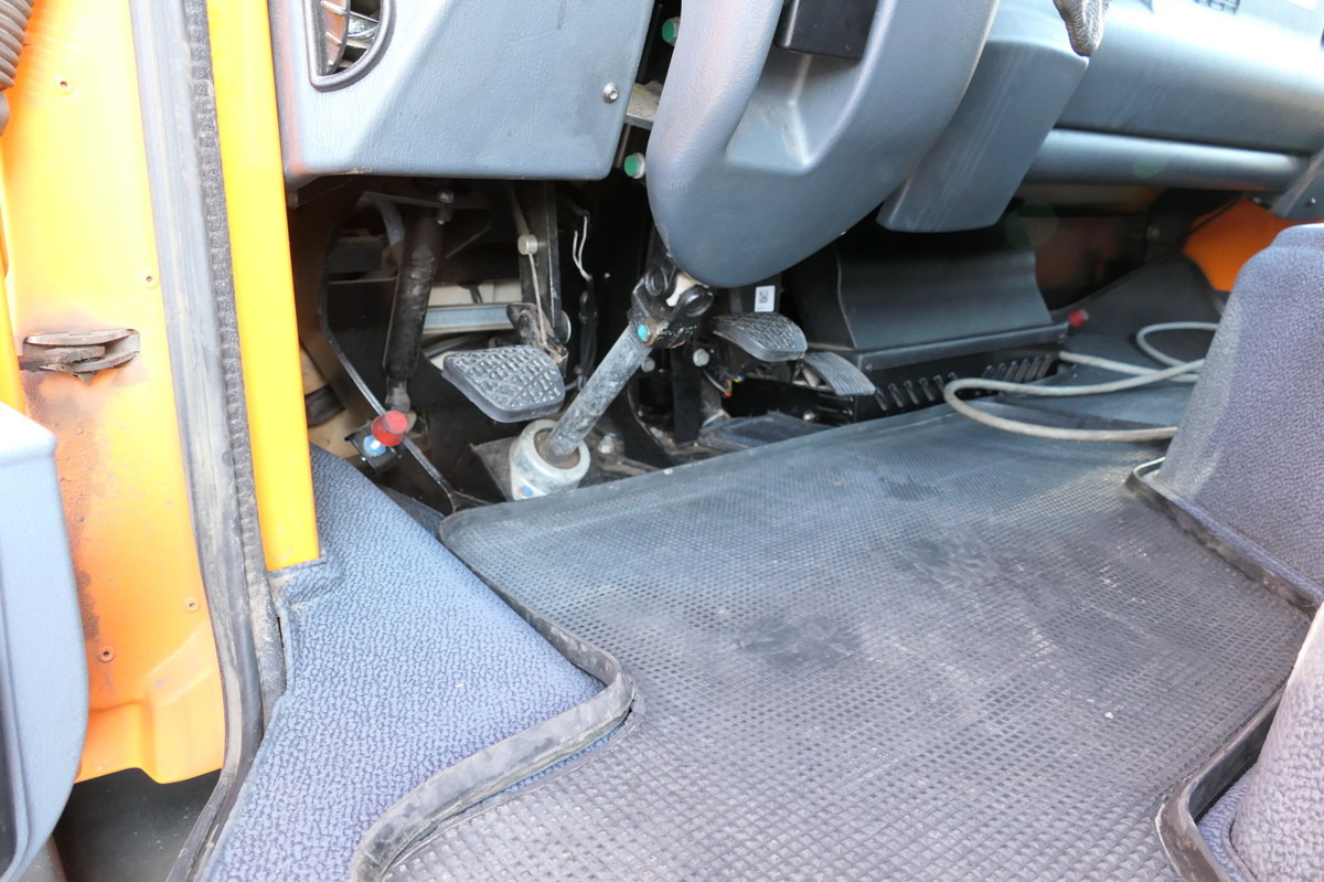 Tovornjak prekucnik UNIMOG U400 Euro5 Typ 405 VarioPilot 6 Zylinder SFZ KOM: slika 13 Tovornjak prekucnik UNIMOG U400 Euro5 Typ 405 VarioPilot 6 Zylinder SFZ KOM: slika 13